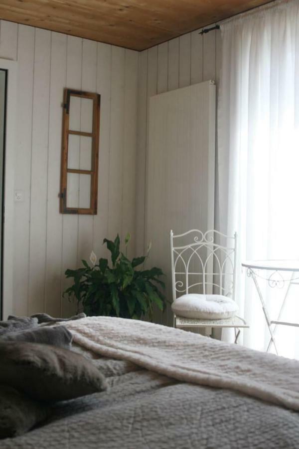 Gartenzimmer Rubigen Екстериор снимка